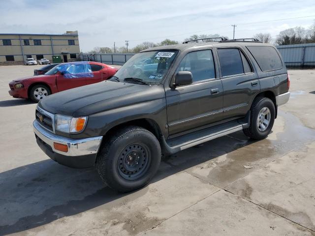 TOYOTA 4RUNNER SR 1998 with VIN JT3GN86R4W0088780 - Photo from auction