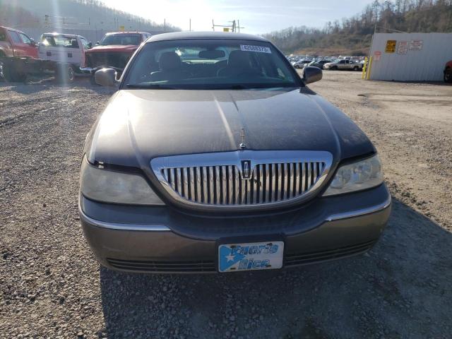 Photo 5 from auction – 2003 LINCOLN TOWN CAR E with VIN 1LNHM81W53Y655975