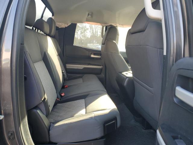 Photo 10 from auction – 2015 TOYOTA TUNDRA DOU with VIN 5TFUW5F18FX457331