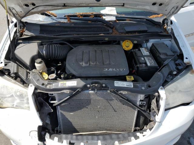 Photo 12 from auction – 2014 CHRYSLER TOWN & COU with VIN 2C4RC1BG2ER439325