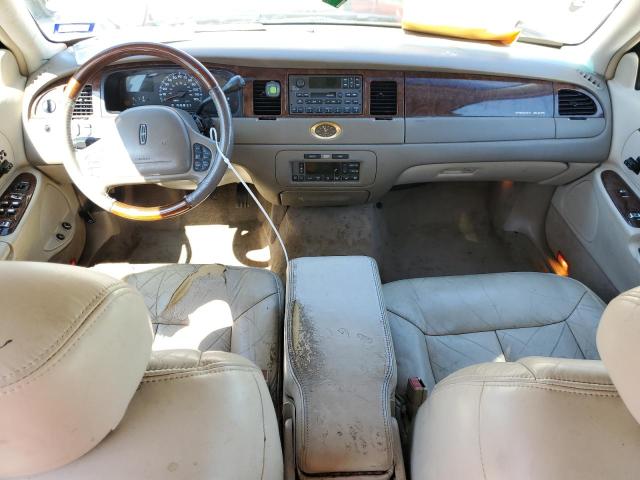 Photo 8 from auction – 2001 LINCOLN TOWN CAR with VIN 1LNHM83W81Y697597