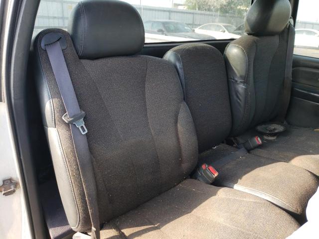 Photo 10 from auction – 2000 CHEVROLET SILVERADO with VIN 1GCEC14W8YE180537