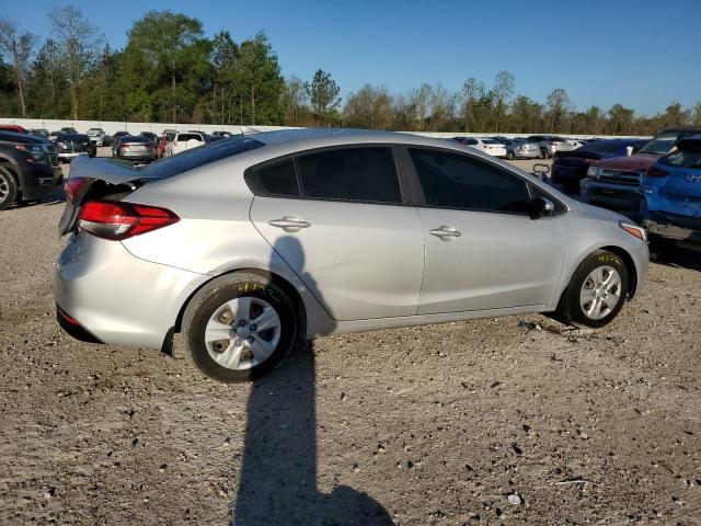 Photo 3 from auction – 2017 KIA FORTE with VIN 3KPFK4A72HE103690