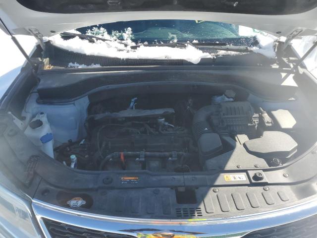 Photo 11 from auction – 2015 KIA SORENTO LX with VIN 5XYKTCA67FG636292
