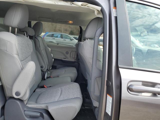 Photo 11 from auction – 2021 TOYOTA SIENNA LE with VIN 5TDKRKEC7MS039748
