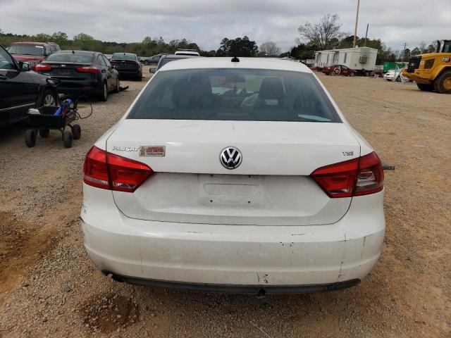 Photo 6 from auction – 2015 VOLKSWAGEN PASSAT S with VIN 1VWAT7A36FC002045