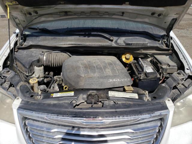 Photo 12 from auction – 2015 CHRYSLER TOWN & COU with VIN 2C4RC1BG5FR538884