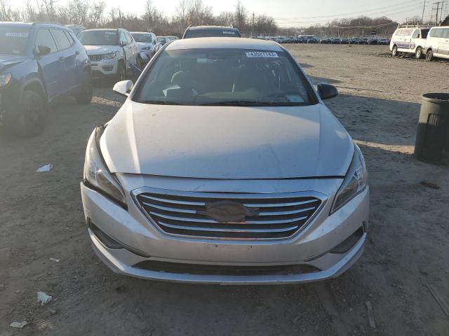Photo 5 from auction – 2016 HYUNDAI SONATA SE with VIN 5NPE24AF8GH392877