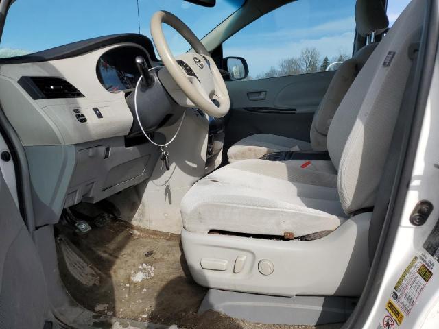 Photo 7 from auction – 2011 TOYOTA SIENNA-V6 with VIN 5TDKK3DC3BS117788