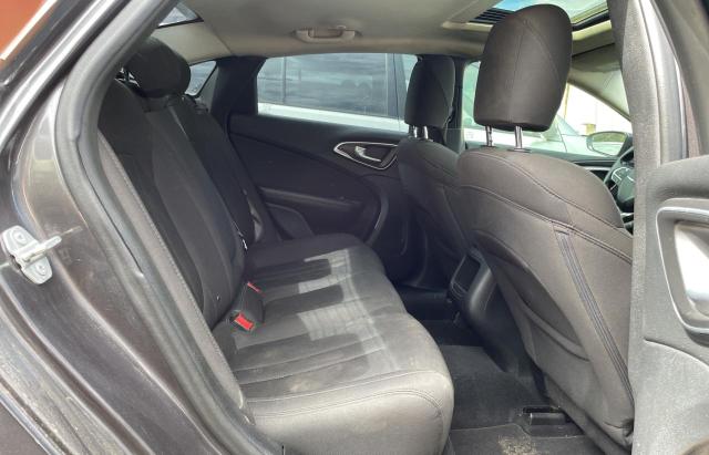 Photo 6 from auction – 2015 CHRYSLER 200 LIMITE with VIN 1C3CCCAB7FN672532
