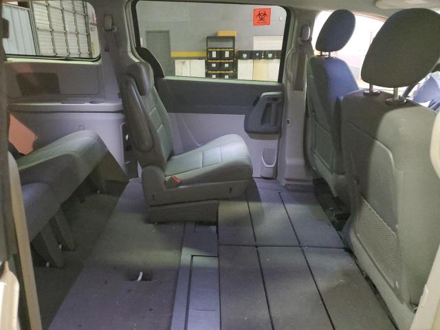 Photo 11 from auction – 2010 CHRYSLER TOWN & COU with VIN 2A4RR5D13AR222000