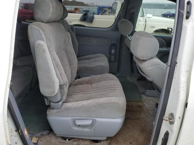 Photo 11 from auction – 2000 TOYOTA SIENNA LE with VIN 4T3ZF13C6YU310243