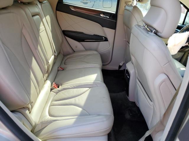 Photo 10 from auction – 2017 LINCOLN MKC SELECT with VIN 5LMCJ2C90HUL62293