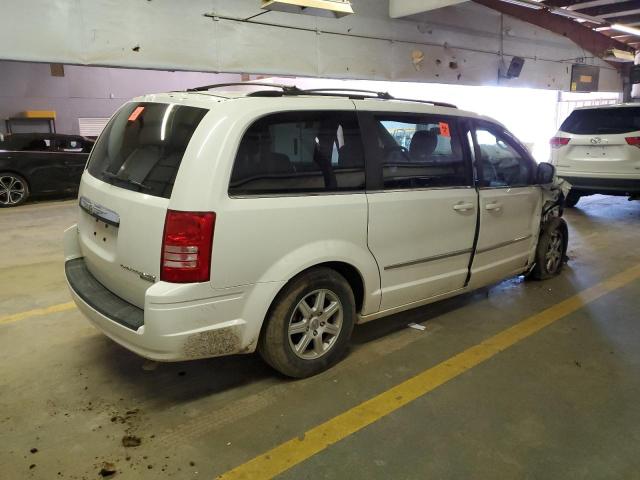 Фото 3 с аукциона – 2010 CHRYSLER TOWN & COU с VIN 2A4RR5D13AR222000