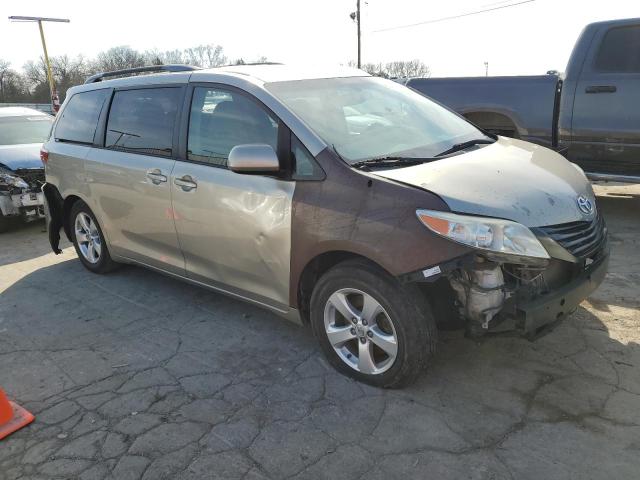 Photo 4 from auction – 2015 TOYOTA SIENNA LE with VIN 5TDKK3DC9FS608307