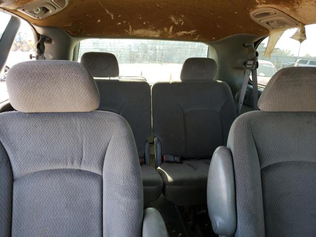 Photo 10 from auction – 2004 CHRYSLER TOWN & COU with VIN 2C4GP54LX4R620183