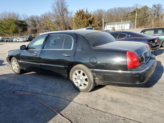 Photo 2 from auction – 2007 LINCOLN TOWN CAR E with VIN 1LNHM84W47Y623603