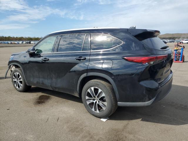 Photo 2 from auction – 2022 TOYOTA HIGHLANDER with VIN 5TDGZRAH9NS118002