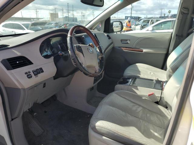 Photo 7 from auction – 2011 TOYOTA SIENNA XLE with VIN 5TDYK3DC1BS102748