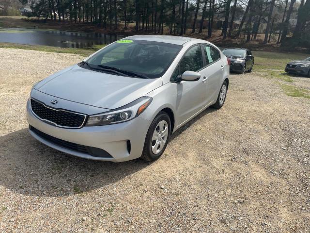 Photo 2 from auction – 2017 KIA FORTE LX with VIN 3KPFK4A71HE095971