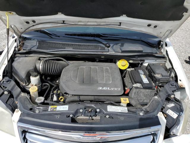 Photo 12 from auction – 2013 CHRYSLER TOWN AND C with VIN 2C4RC1BG2DR784854
