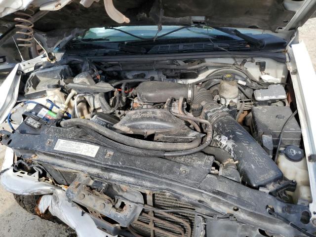 Photo 11 from auction – 2004 CHEVROLET BLAZER with VIN 1GNDT13X34K160446