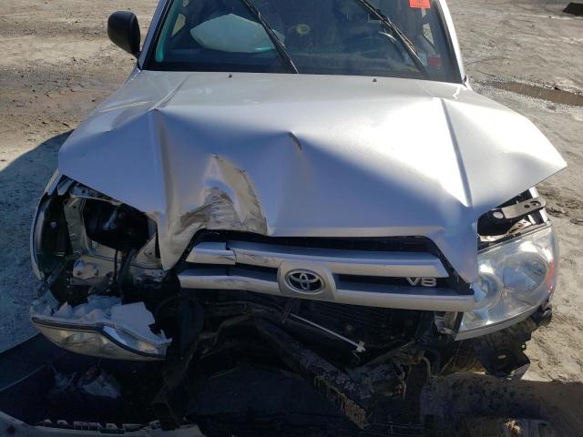 Photo 12 from auction – 2004 TOYOTA 4RUNNER SR with VIN JTEBT14R140045478