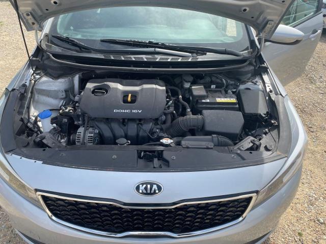 Photo 7 from auction – 2017 KIA FORTE LX with VIN 3KPFK4A71HE095971
