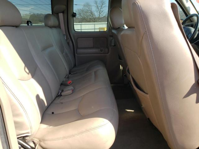 Photo 10 from auction – 2004 CHEVROLET SILVERADO with VIN 2GCEC19TX41223270