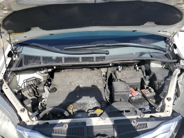 Photo 12 from auction – 2011 TOYOTA SIENNA XLE with VIN 5TDYK3DC1BS102748