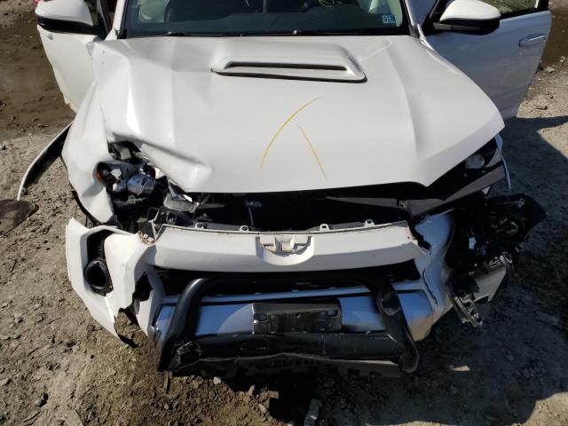 Photo 11 from auction – 2018 TOYOTA 4RUNNER with VIN JTEBU5JR4J5589447