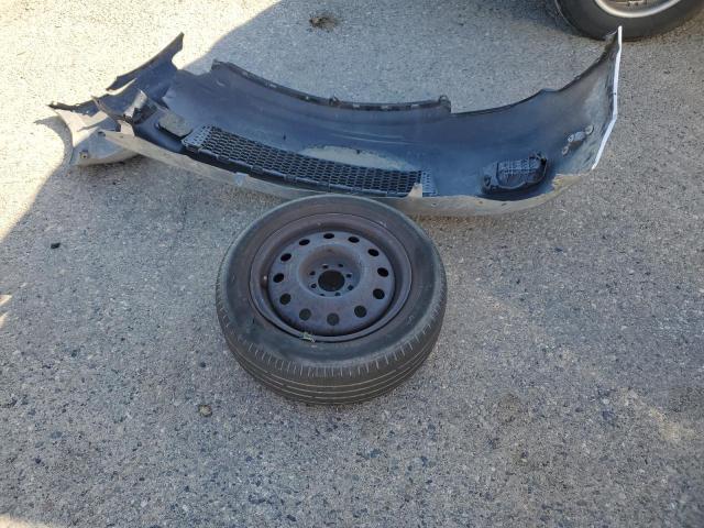 Photo 12 from auction – 2006 TOYOTA SCION XA with VIN JTKKT604560167221