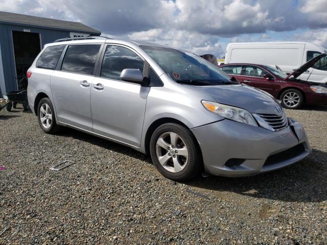 Photo 4 from auction – 2015 TOYOTA SIENNA LE with VIN 5TDKK3DC4FS551496