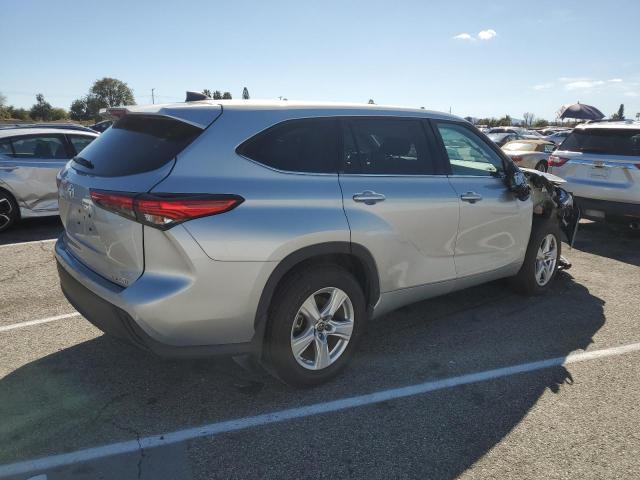 Photo 3 from auction – 2022 TOYOTA HIGHLANDER with VIN 5TDBZRBH0NS568498