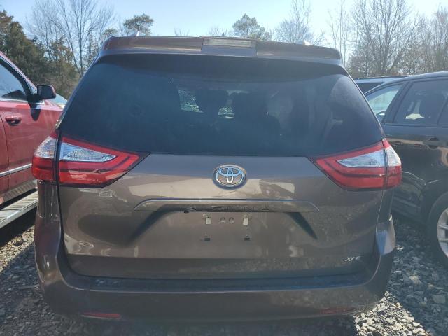 Photo 6 from auction – 2018 TOYOTA SIENNA XLE with VIN 5TDYZ3DC3JS965836