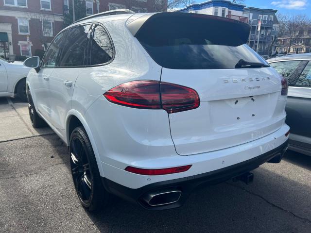 Photo 3 from auction – 2017 PORSCHE CAYENNE with VIN WP1AA2A22HKA88058