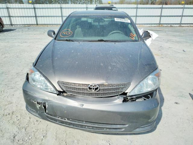Photo 5 from auction – 2002 TOYOTA CAMRY LE with VIN 4T1BE32K72U586942