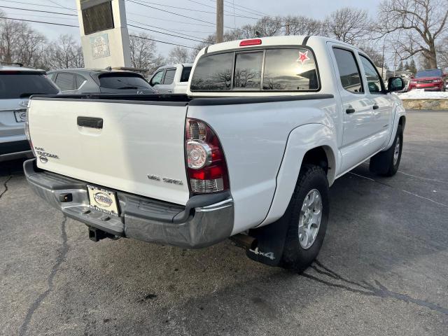 Photo 4 from auction – 2015 TOYOTA TACOMA DOU with VIN 3TMLU4EN1FM204549