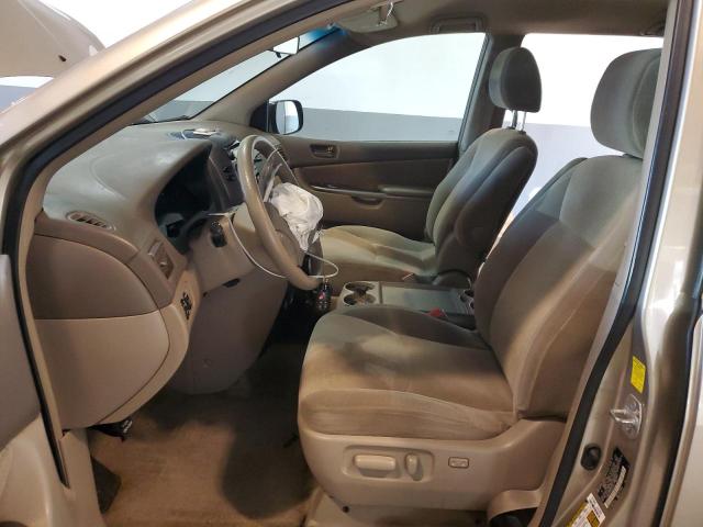 Photo 7 from auction – 2010 TOYOTA SIENNA with VIN 5TDKK4CC9AS341346
