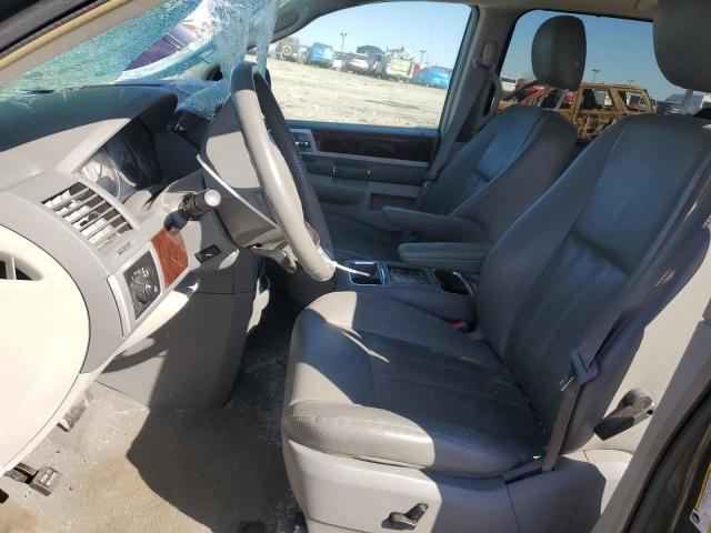 Photo 7 from auction – 2010 CHRYSLER TOWN & COU with VIN 2A4RR5D15AR267326
