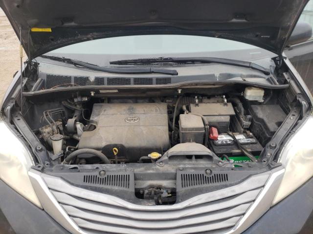 Photo 12 from auction – 2011 TOYOTA SIENNA XLE with VIN 5TDYK3DC8BS058814