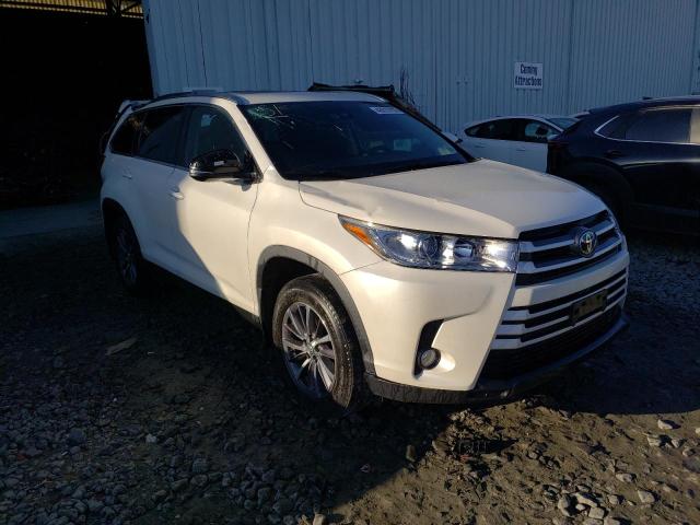 Photo 4 from auction – 2019 TOYOTA HIGHLANDER with VIN 5TDJZRFH3KS608199