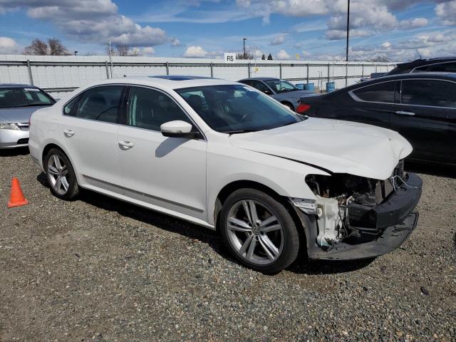 Photo 4 from auction – 2015 VOLKSWAGEN PASSAT SEL with VIN 1VWCT7A34FC037806