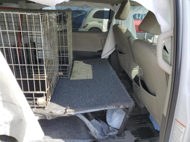 Photo 10 from auction – 2018 TOYOTA SIENNA XLE with VIN 5TDDZ3DC0JS203482