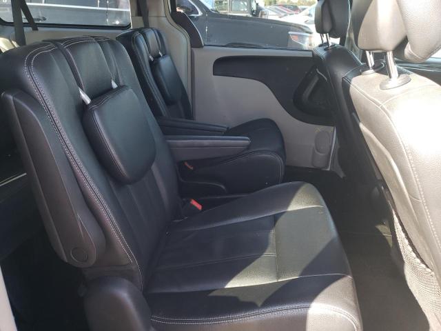 Photo 11 from auction – 2016 CHRYSLER TOWN & COU with VIN 2C4RC1BG6GR252768