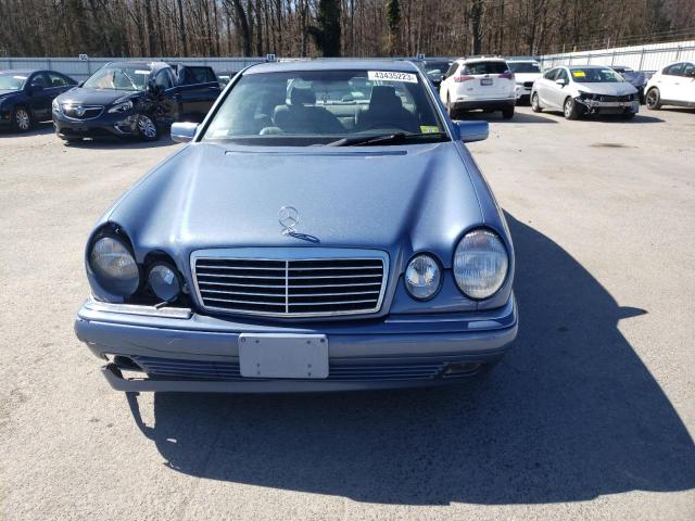 Photo 5 from auction – 1998 MERCEDES-BENZ E 320 with VIN WDBJF65F7WA676434
