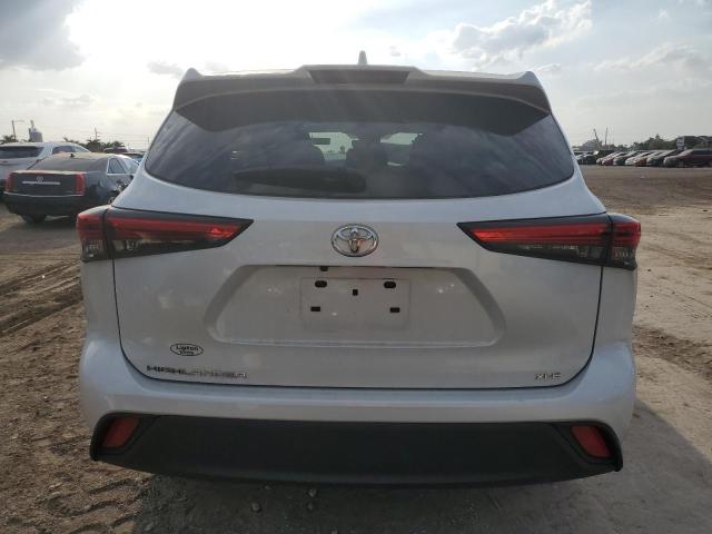 Photo 6 from auction – 2022 TOYOTA HIGHLANDER with VIN 5TDGZRAH9NS542859