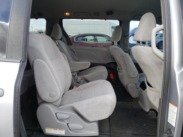 Photo 11 from auction – 2015 TOYOTA SIENNA LE with VIN 5TDKK3DC4FS551496