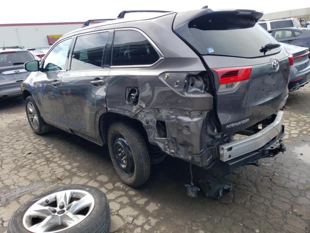 Photo 2 from auction – 2017 TOYOTA HIGHLANDER with VIN 5TDDZRFH9HS381168