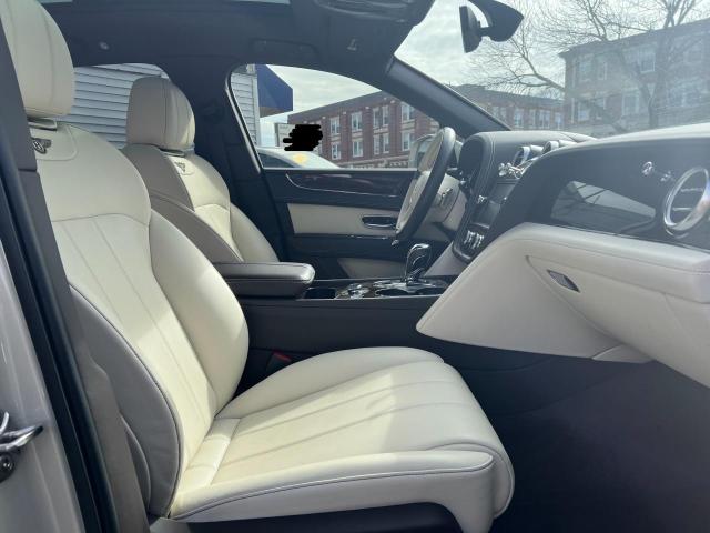 Photo 5 from auction – 2019 BENTLEY BENTAYGA with VIN SJAAM2ZV8KC025685